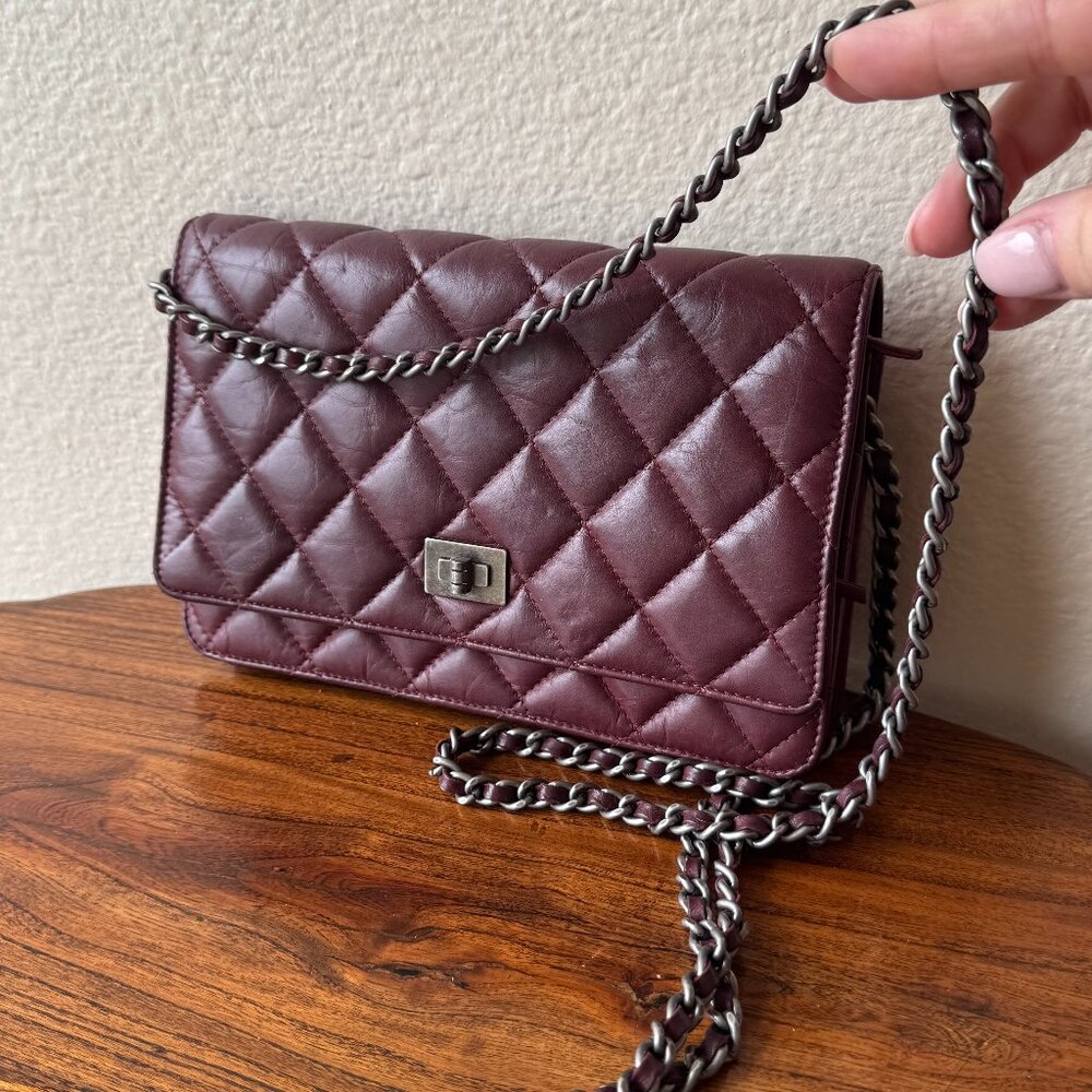 💎✨Rare color - Vintage Chanel Wallet on Chain, 2009 Burgundy